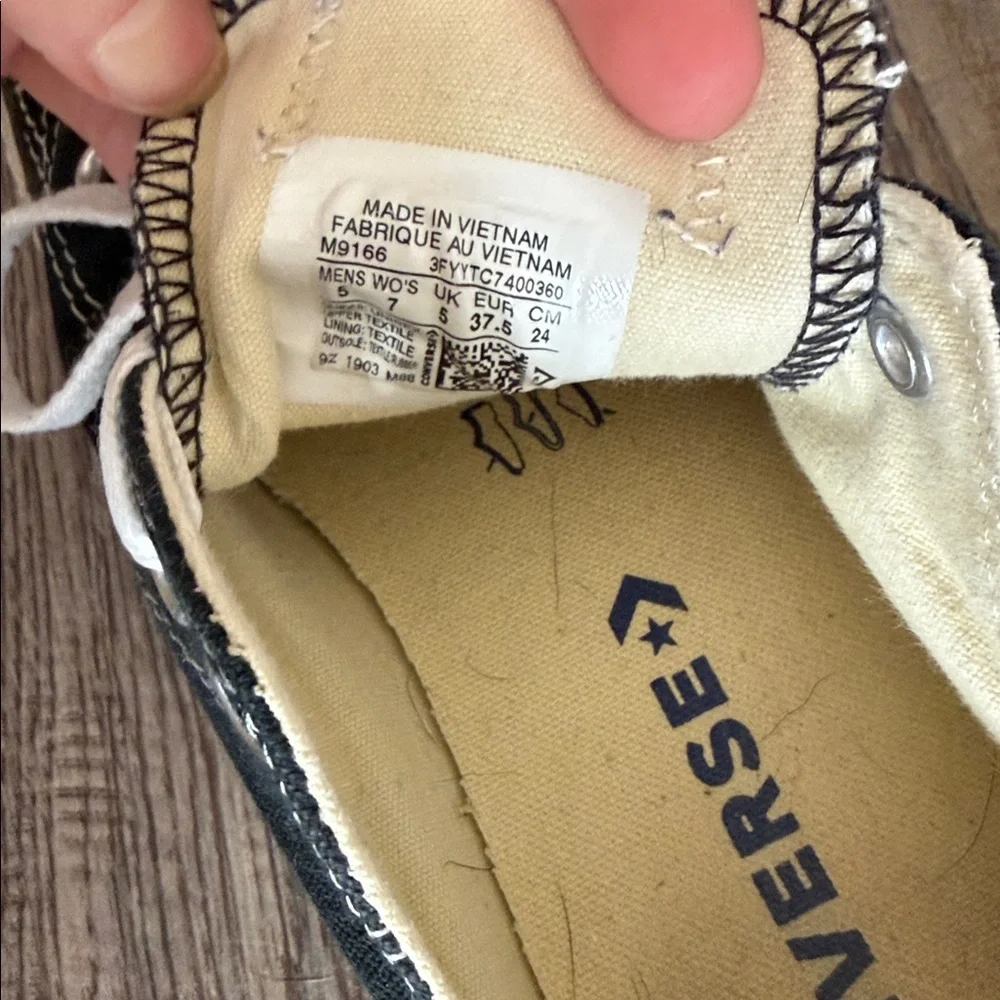 Converse Low Top Sneakers - Picture 6 of 7